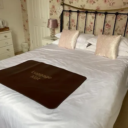 Birtley House Bed And Breakfast Robin Hood's Bay Exterior photo