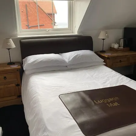 Birtley House Bed And Breakfast Robin Hood's Bay Exterior photo